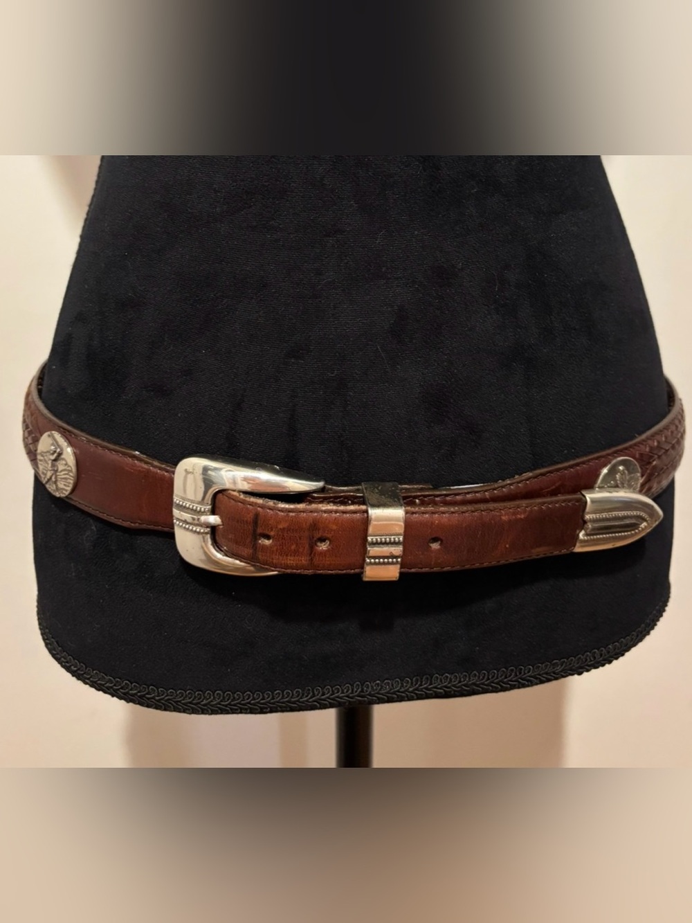 Vintage Onyx by Brighton Brown Leather & Silver Concho Golf Theme Belt Size